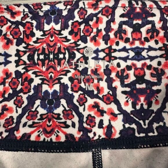 Athleta Salutation Chatarunga Colorblock Cropped Capri Legging Size M - Picture 3 of 9